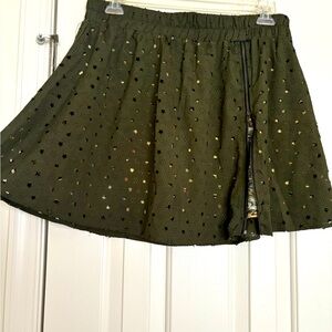 Cut out stars zip up camo olive elastic waist skater skirt